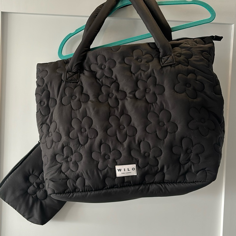 NWT Wilo the Label Floral Daisy Puffer Bag - Picture 2 of 16